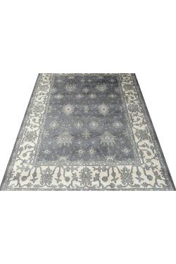 Paisley Pattern Handmade Woolen Monochrome Rug