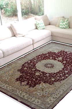 Maroon Kashan Medallion Area Rug