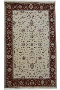 Cream Kashan Floral Area Wool Rug