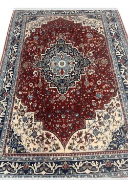 Rouge Kashmiri Medallion Handmade fine Rug