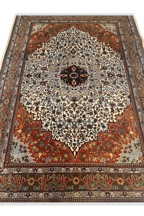 Rust Kashan Medallion Handknotted Wool Rug