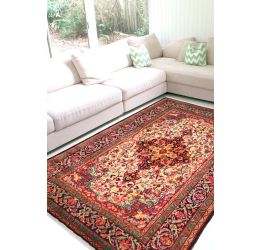 Kash-e-Kashan Handmade Woolen Carpet