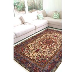 Kashan-e-Ivory Woolen Carpet